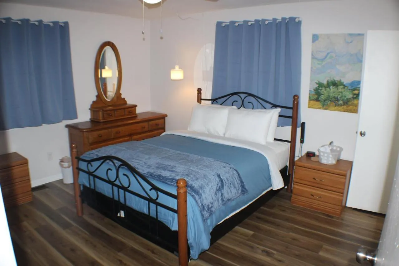 Beautiful Ranch Home Between Virginia Beach And Norfolk 度假居